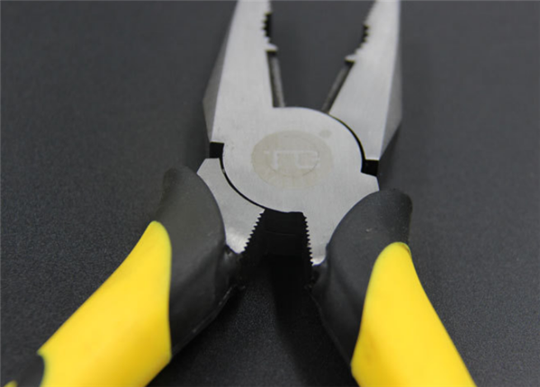 鋼絲鉗產(chǎn)品圖