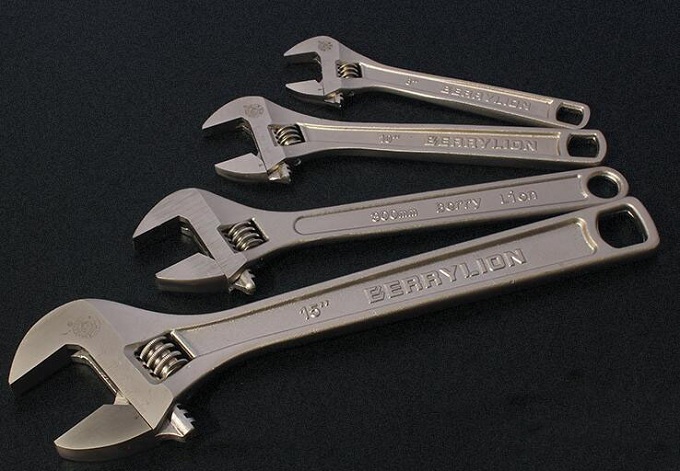 鎳合金活動扳手產品圖